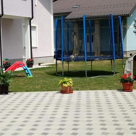 Apartman Karmen Gospić Exterior foto
