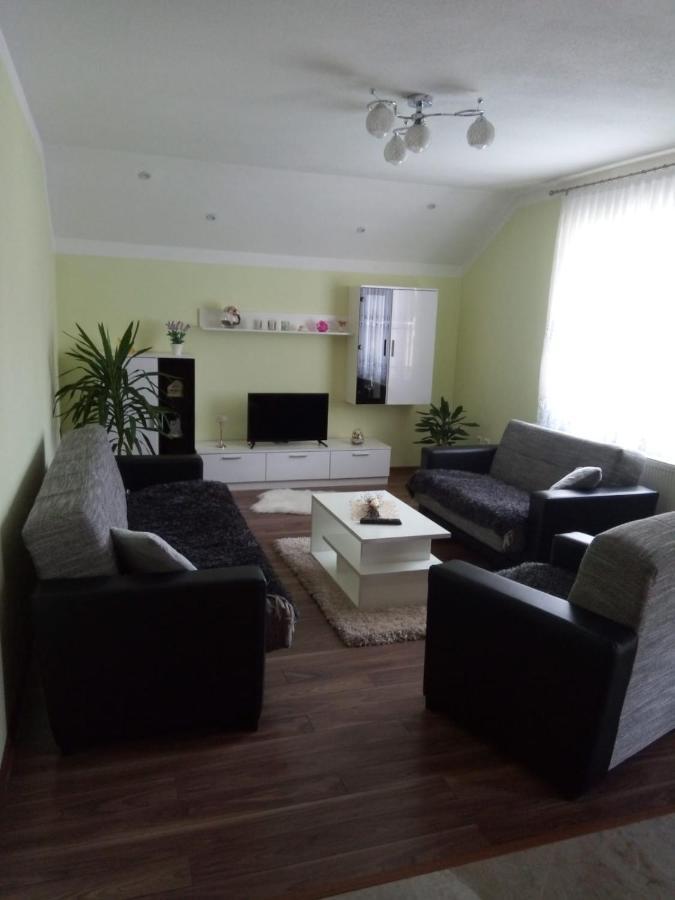 Apartman Karmen Gospić Exterior foto