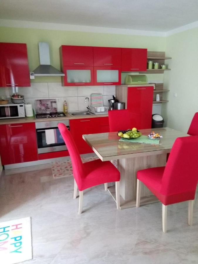 Apartman Karmen Gospić Exterior foto