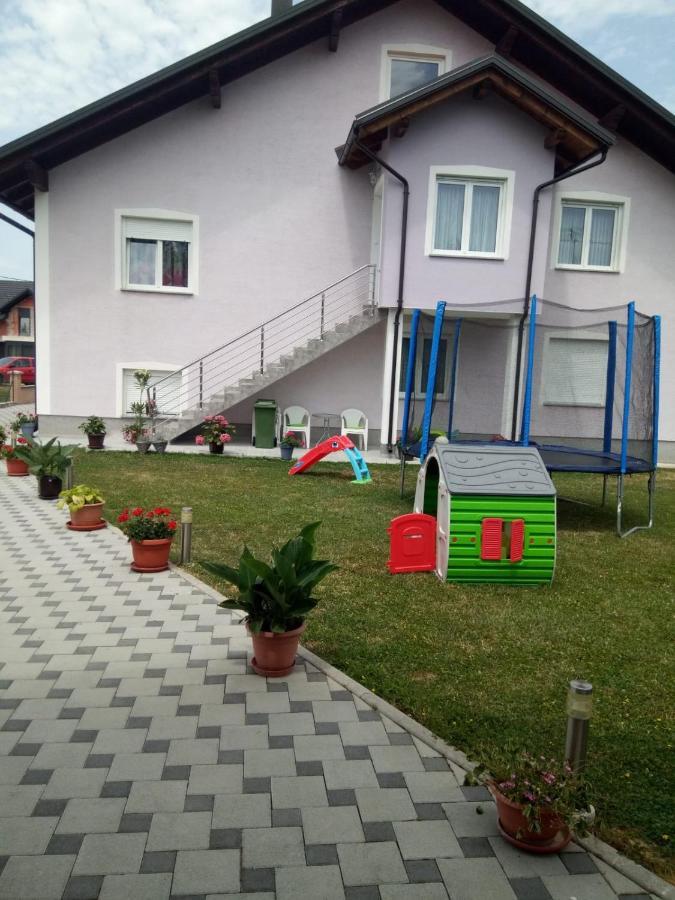 Apartman Karmen Gospić Exterior foto