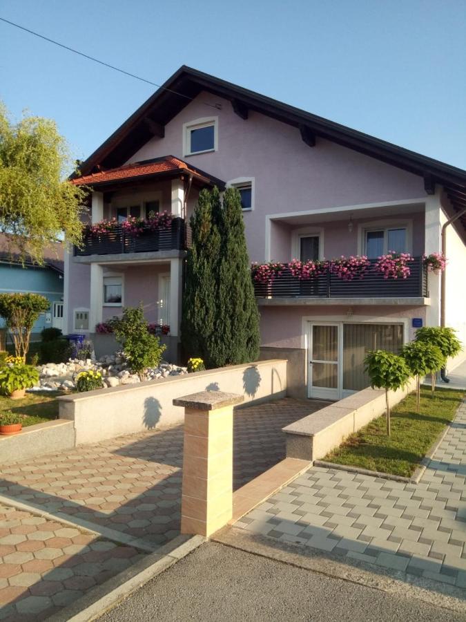 Apartman Karmen Gospić Exterior foto