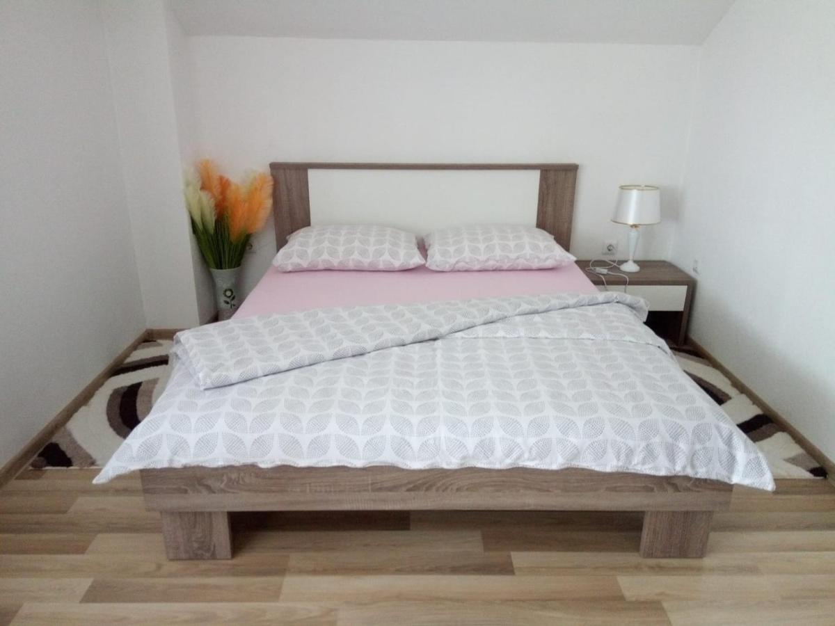 Apartman Karmen Gospić Exterior foto