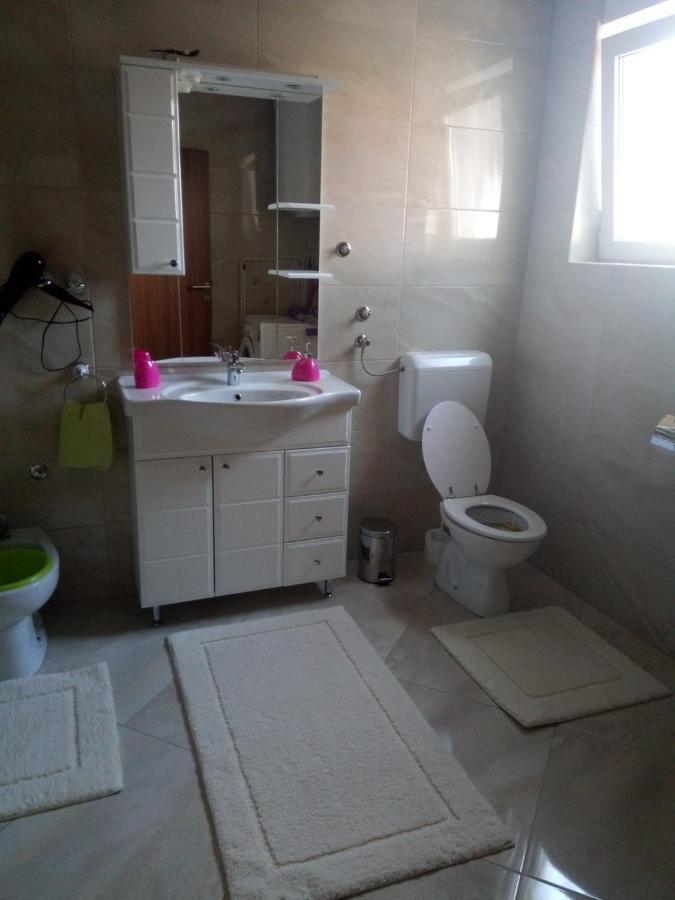 Apartman Karmen Gospić Exterior foto
